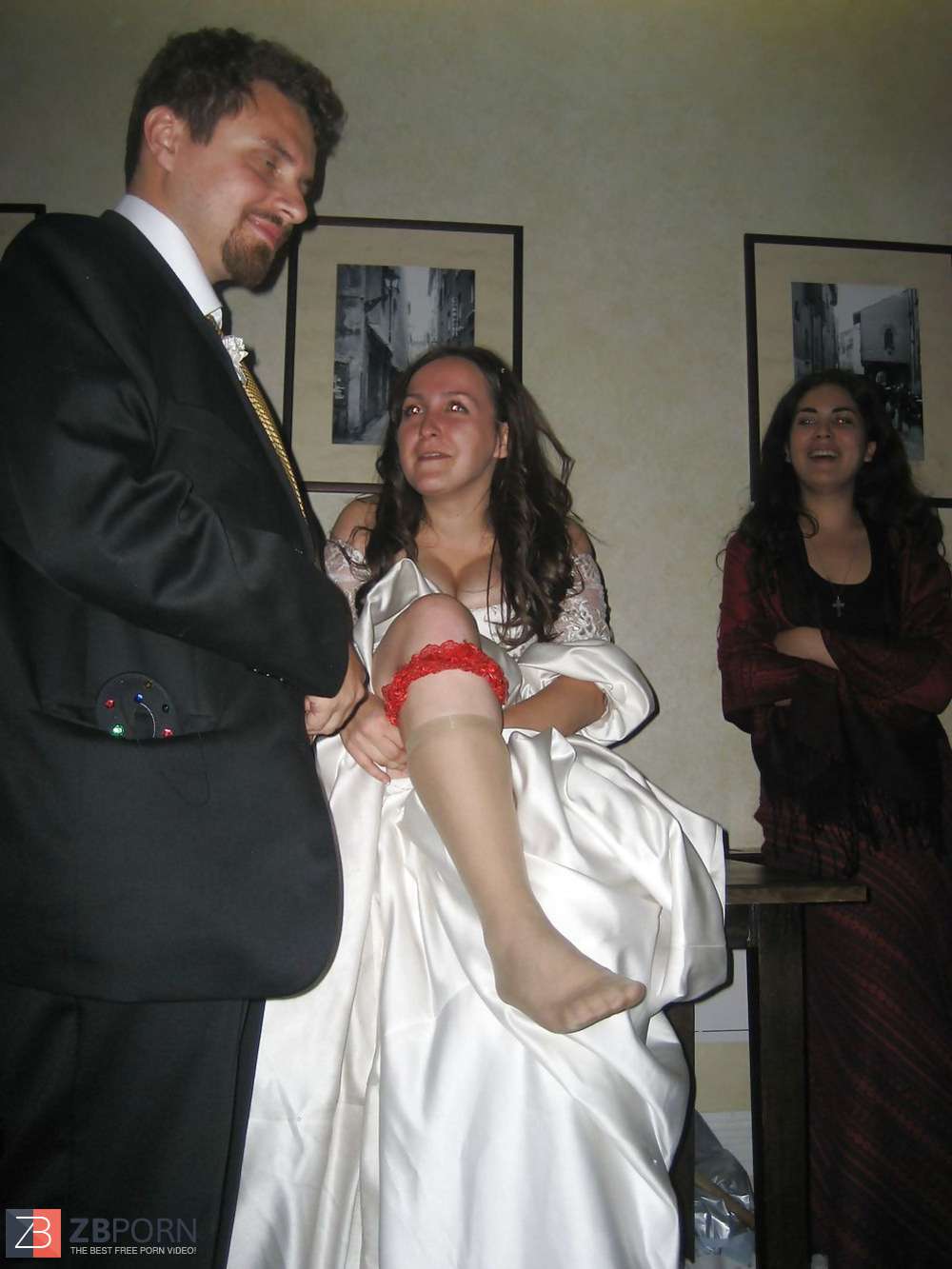 Bride upskirt fotos